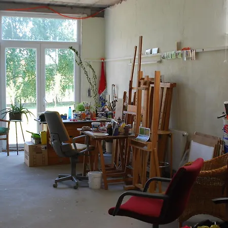 Гостевой дом Connies Art House Рейл