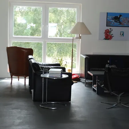 Connies Art House