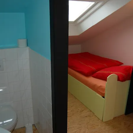 Гостевой дом Connies Art House Рейл